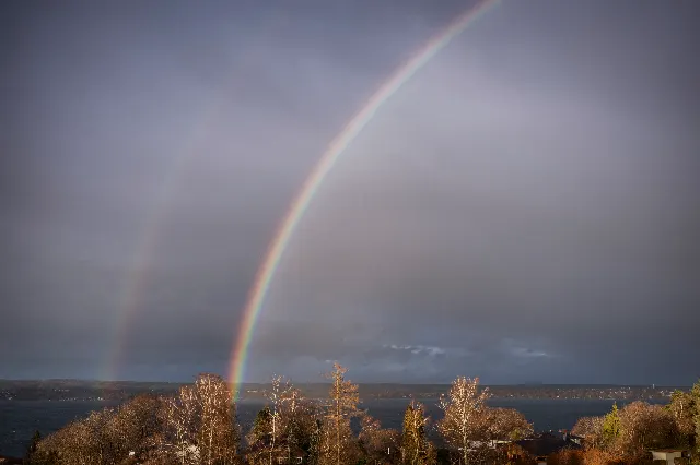 Zwei Bögen, ein Moment – Am Himmel
