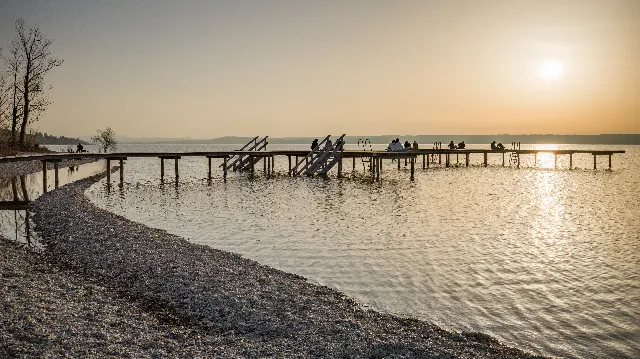Herrschinger Promenade – Am Ufer