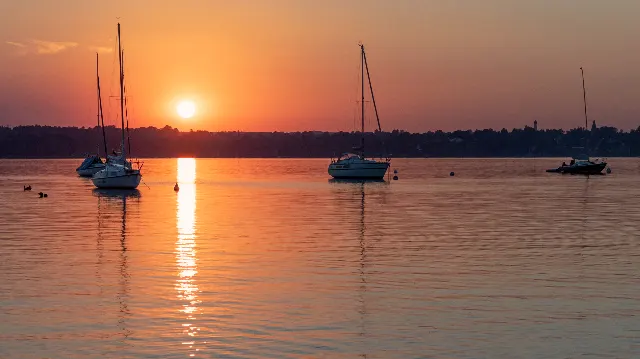 Boote im letzten Licht – Am Himmel
