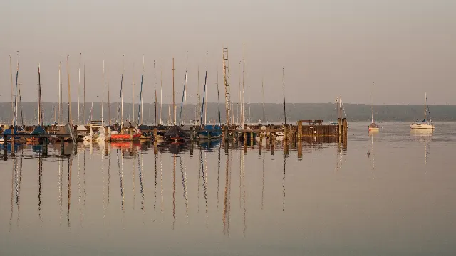 Spiegelungen – Auf dem Wasser